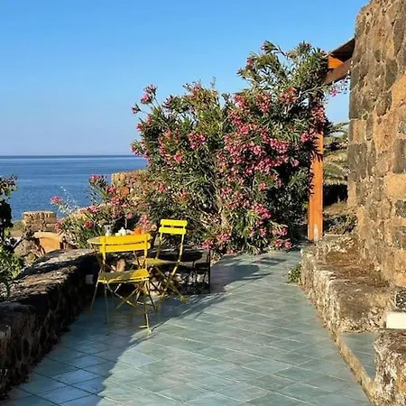 Ferienhaus Casa Nocilla, Un Dammuso Sul Mare! Campobello